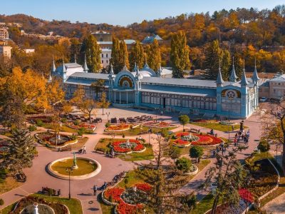 Парк цветник в Пятигорске, лечебный парк